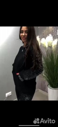 Костюм спортивный в стразах большой размер