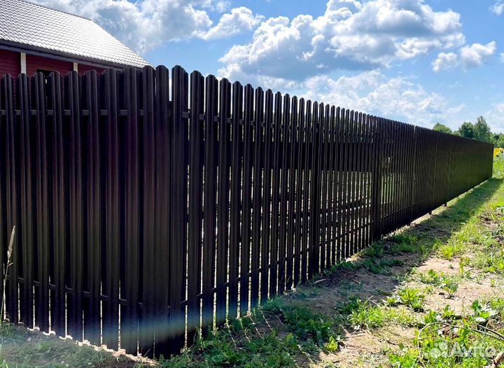 Установка забора из профнастила