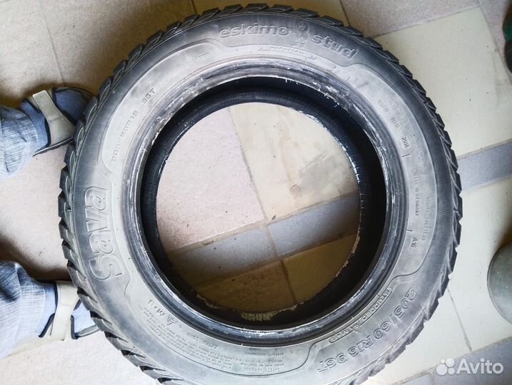 Sava Eskimo Stud 205/60 R16 96T