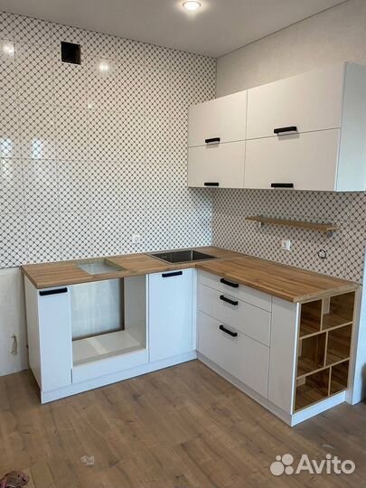 Модульный кухонный гарнитур угловой в наличии