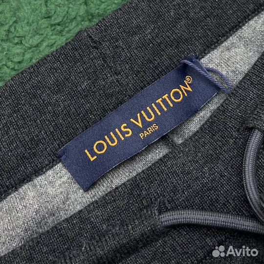 Штаны однотонные мужские Louis Vuitton