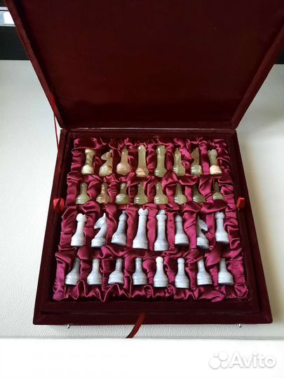 Шахматы из оникса новые