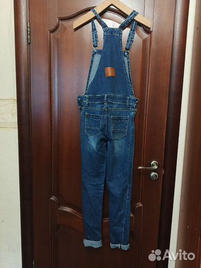 Джинсовый комбинезон женский
