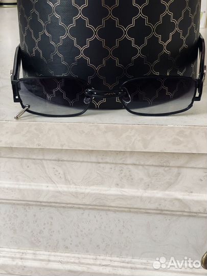 Солнцезащитные очки