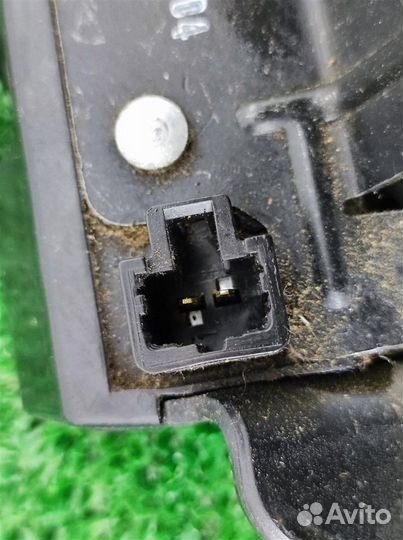 Замок крышки багажника Chevrolet Captiva 2008