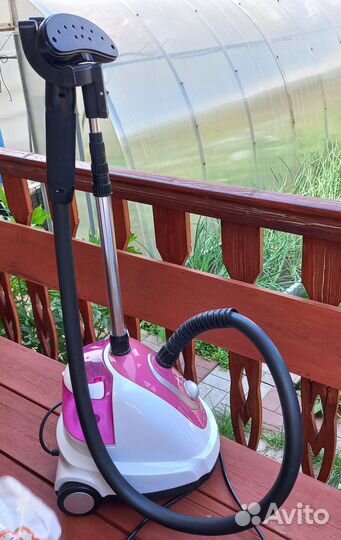 Отпариватель для одежды вертикальный