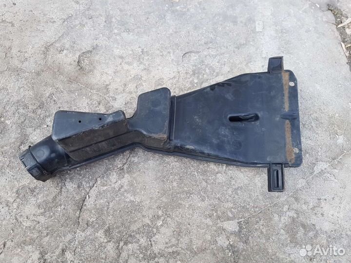 Воздухозаборник Mitsubishi lancer 9