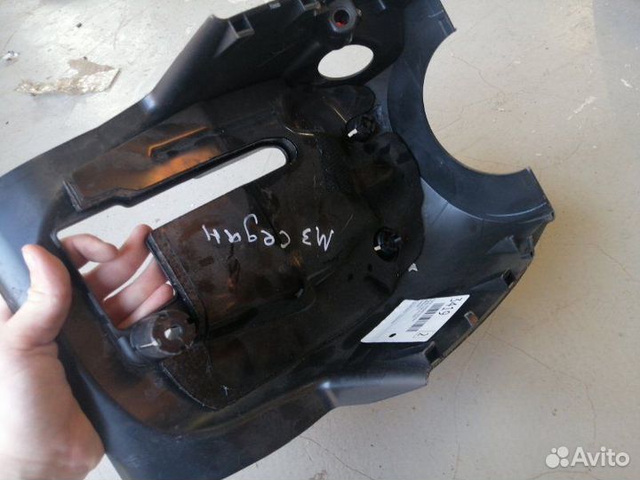 Кожух рулевой колонки Mazda 3 BK Z6 2006