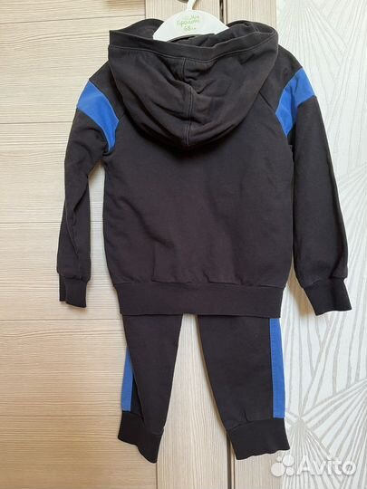 Спортивный костюм