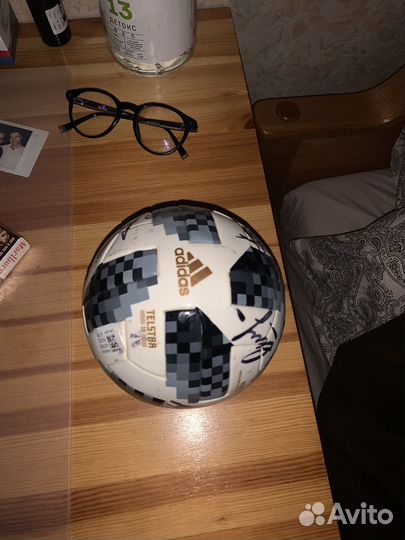 Футбольный мяч с автографами сборной России