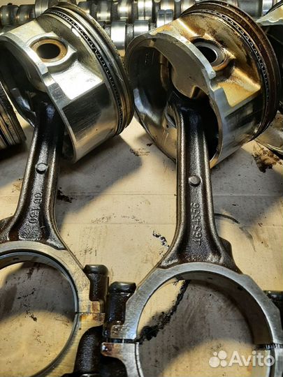 Шатун с поршнем 3,8 литра EGH