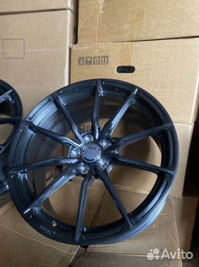 Кованые разноширокие 19” диски HRE