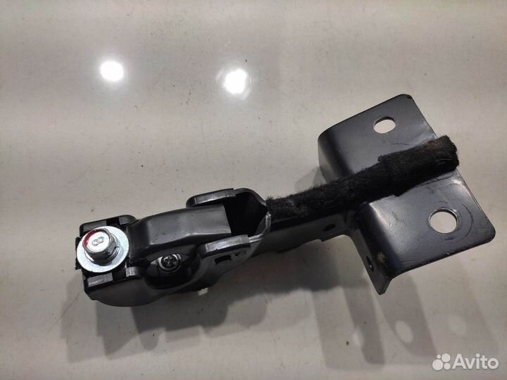 Кронштейн(крепление) салона (Hyundai Sonata)