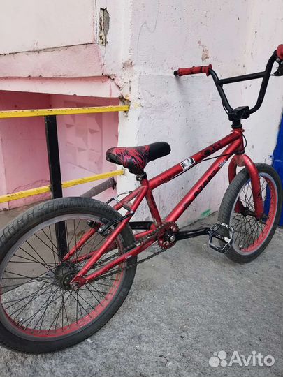 Трюковой велосипед BMX