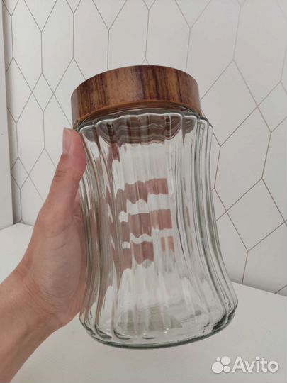 Стеклянная банка для сыпучих продуктов