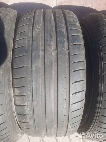 Dunlop SP Sport Maxx 050+ 245/35 R20 и 275/30 R20