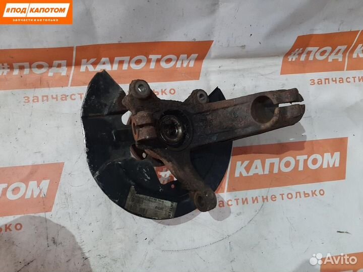 Кулак передний правый Volvo XC60 2010