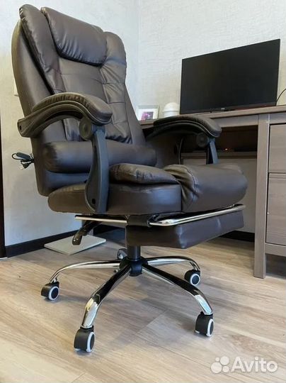 Компьютерное офисное кресло с массажем (новые)