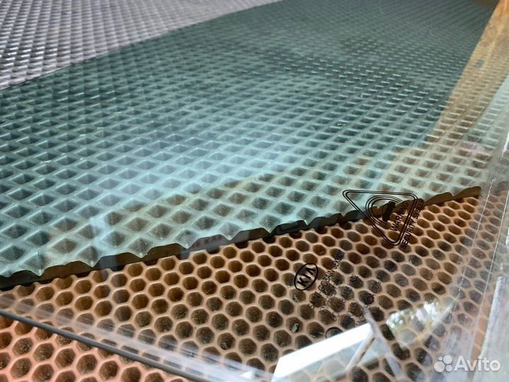 Стекло передней правой двери Kia Pro ceed ed 08-12