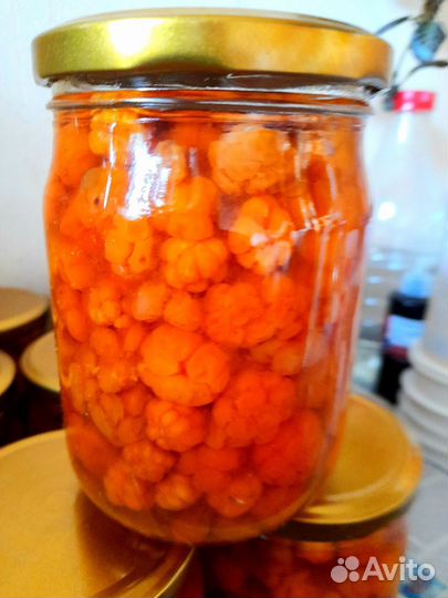 Морошка свежая, спелая