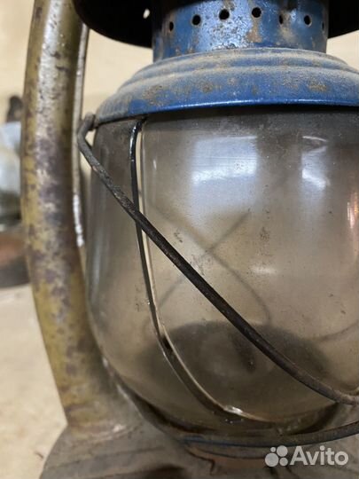 Керосиновая лампа старинная