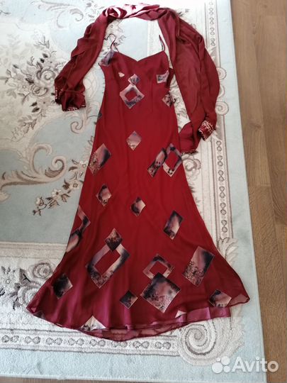 Платье вечернее