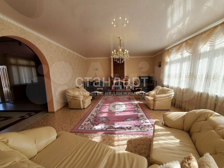 Дом 400 м² на участке 10 сот.