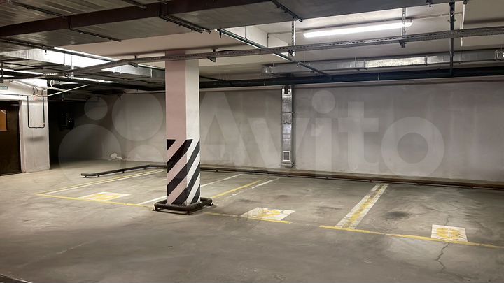 Машиноместо, 16 м²