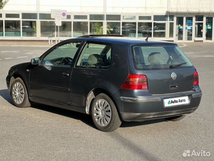 Volkswagen Golf 1.6 МТ, 2001, 224 000 км