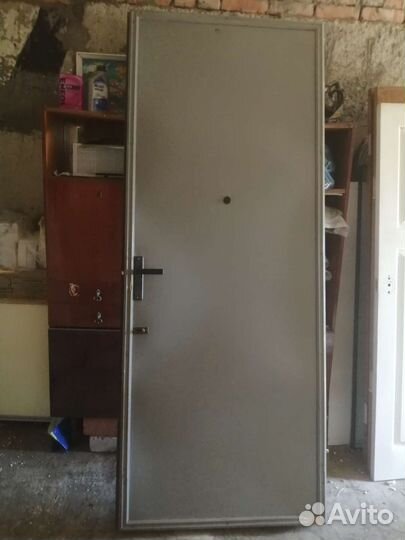 Дверь входная металлическая