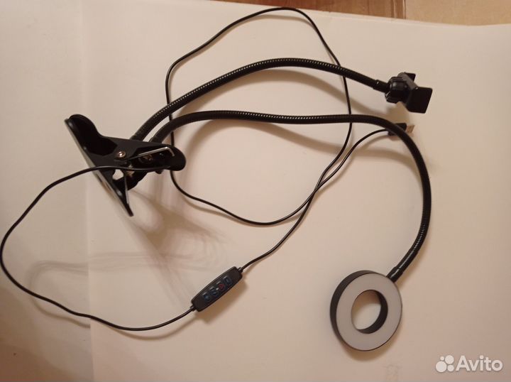 Маленькая кольцевая лампа