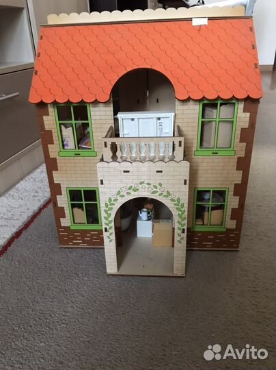 Домик кукольный