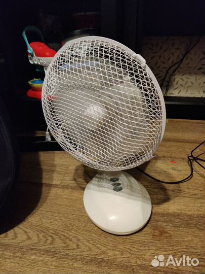 Вентилятор настольный 2 скорости