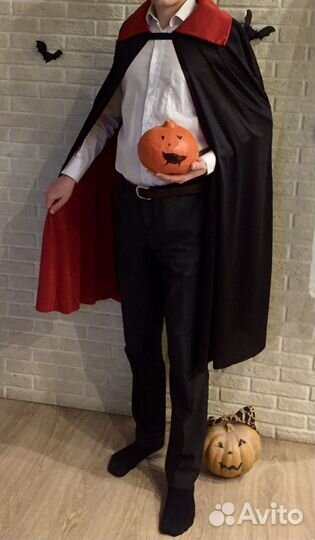 Плащ вампира на Хеллоуин