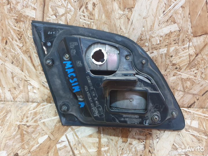 Фонарь задний внутренний правый Nissan Maxima А33