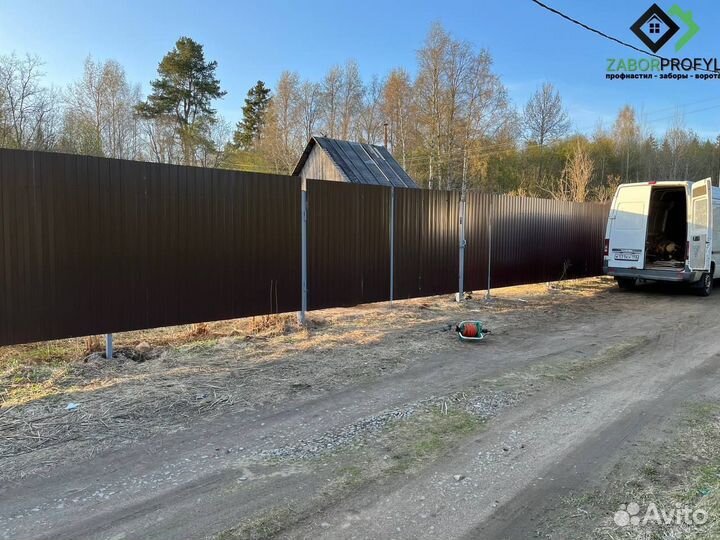 Заборы из профнастила под ключ / Заборы штакетник