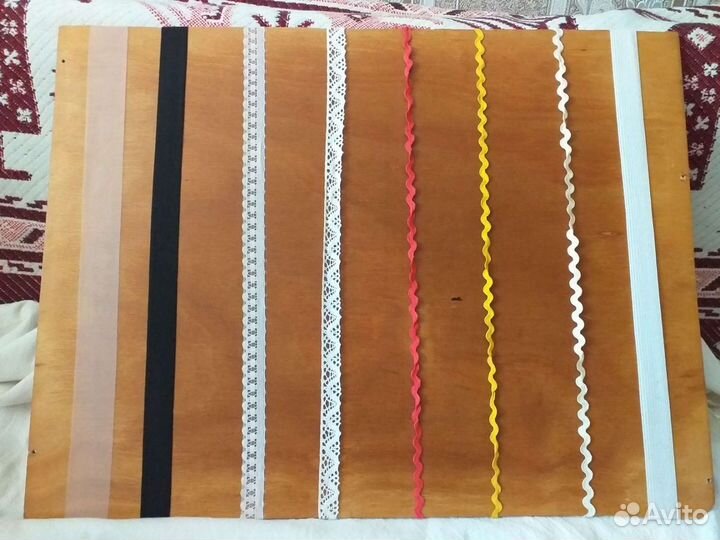 Ткани разные, тесьма, вьюнчик, пуговицы