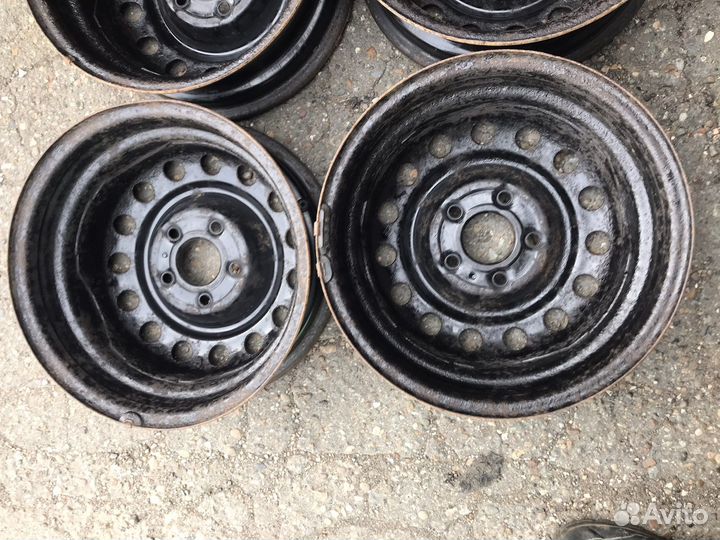 Штампованные диски r 15