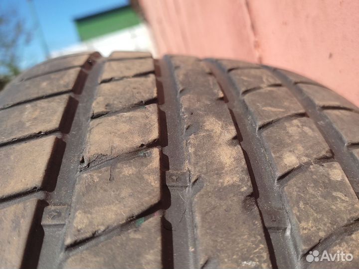 Dunlop SP Sport 2000E 205/55 R16