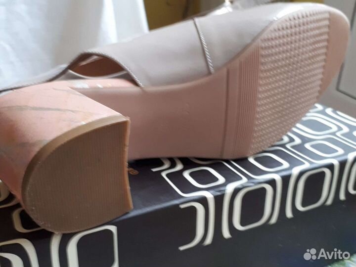 Туфли женские 39 размер идет на 38 размер- нат.кож