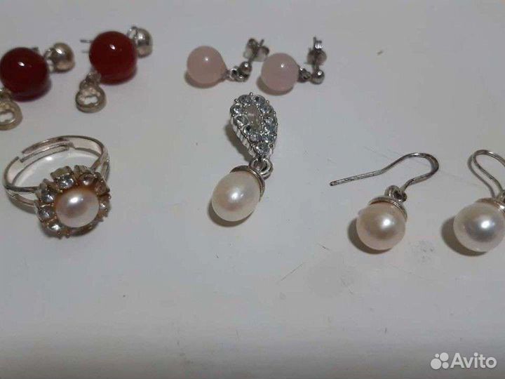 Серьги,гвоздики,кулон,колечко,футляр,подвеска
