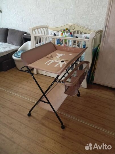 Пеленальный столик