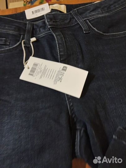 Джинсы женские новые 42 Colin’s