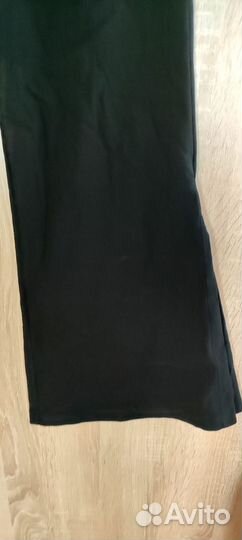Брюки новые S