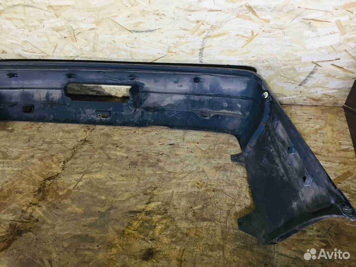 Бампер задний Nissan Laurel C33 Синийцарапиныдефек