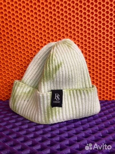 Шапка новая акриловая