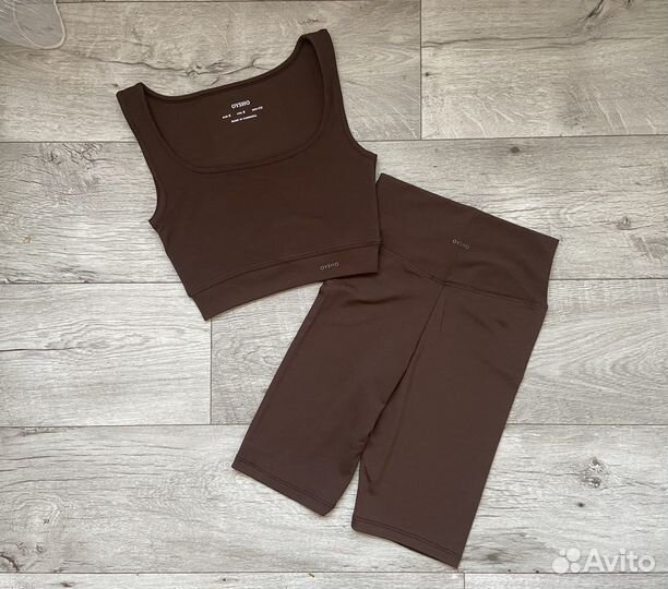 Спортивный костюм женский