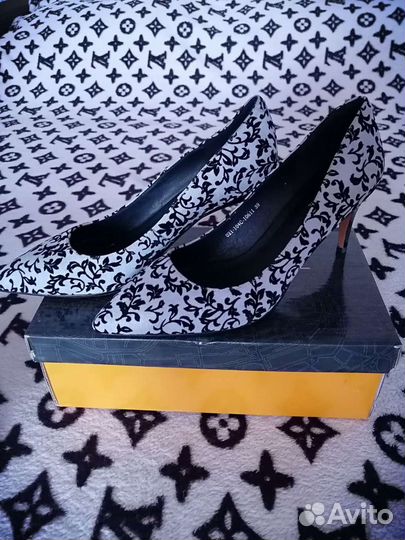 Туфли женские 39 размер натуральная кожа новые