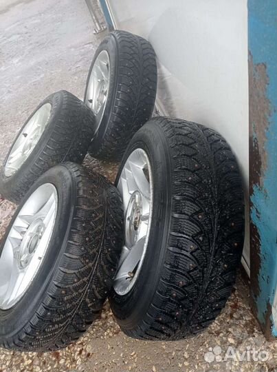 R15 Master Nordic 2 185/65, PCD 5x108 DIA 10