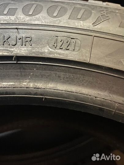 Goodyear Ultra Grip Ice Arctic 2 245/45 R19 102T